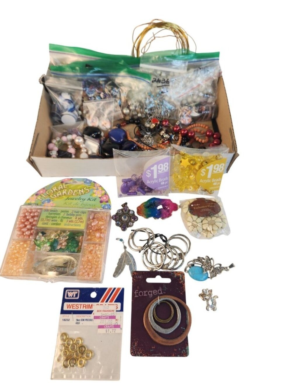 Lot Of 2.13 Lb Beading & Crafting Supplies Jewelry Making Kits Charms & Beads - Picture 4 of 6